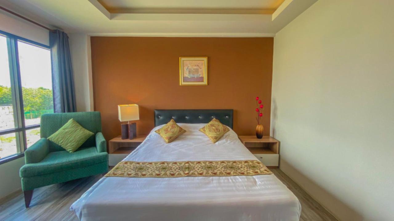 Plearnwan Deluxe Mansion 호텔 방콕 외부 사진