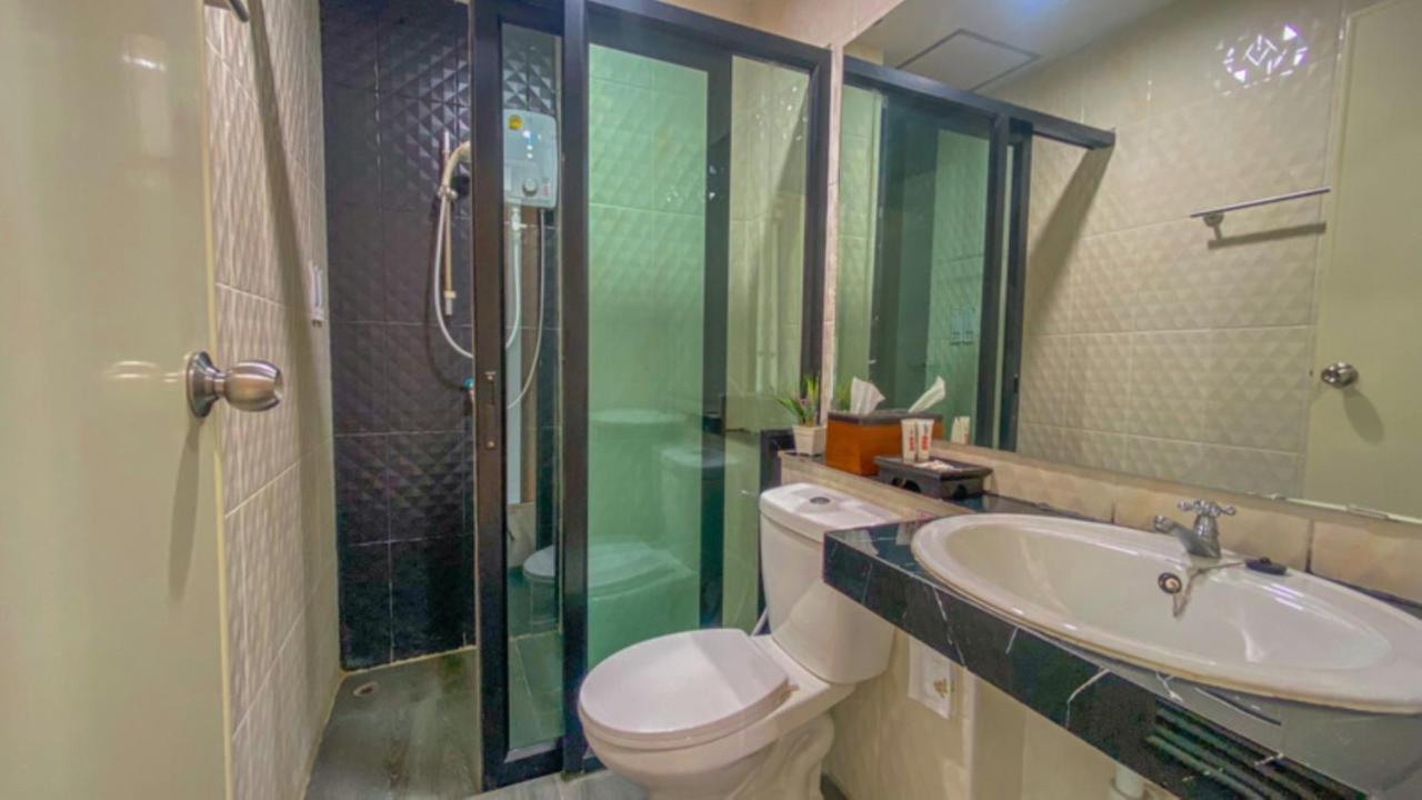 Plearnwan Deluxe Mansion 호텔 방콕 외부 사진
